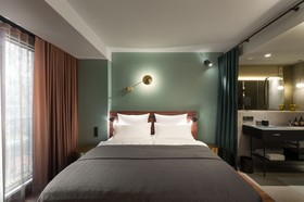 Emilu Hotel
