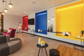 Holiday Inn - the niu, Form Stuttgart Feuerbach