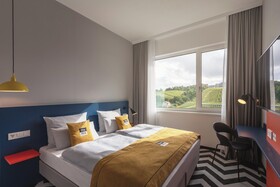 Holiday Inn - the niu, Form Stuttgart Feuerbach