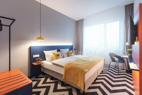 Holiday Inn - the niu, Form Stuttgart Feuerbach