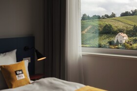 Holiday Inn - the niu, Form Stuttgart Feuerbach