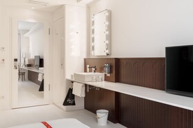 Ruby Hanna Hotel