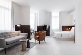 Ruby Hanna Hotel