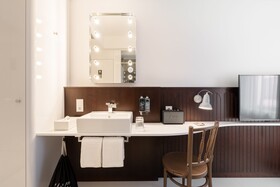 Ruby Hanna Hotel
