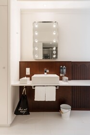 Ruby Hanna Hotel
