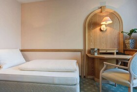 Centro Hotel Stern, Trademark Collection by Wyndham