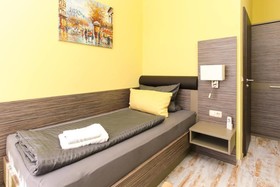 Eshramo Restaurant & Pension