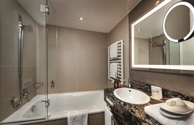 Hotel Maximilian’s