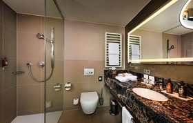Hotel Maximilian’s