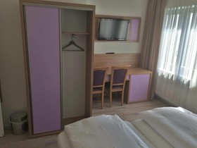 Slamba Hostel