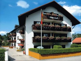 Familien- und Ferienhotel Alpenhof