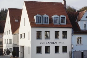 Tandem