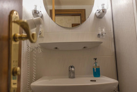 Hotel Five Seasons
