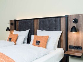 Holiday Inn - the niu, Saddle Fürth