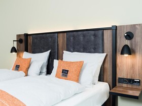 Holiday Inn - the niu, Saddle Fürth