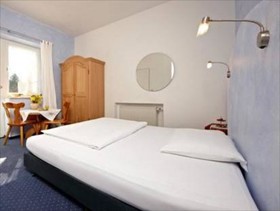 Hostel 2962