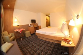 Hotel-Landgasthof Schuster