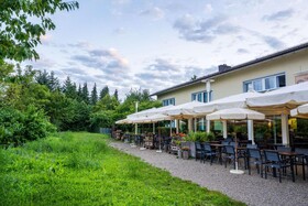 [M]eat & Stay Hotel