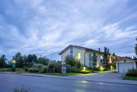 [M]eat & Stay Hotel