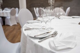 [M]eat & Stay Hotel