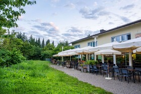[M]eat & Stay Hotel