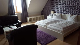 Hallbergerhof Hotel & Hostel