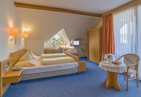 Panorama Hotel Heimbuchenthaler Hof