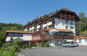 Panorama Hotel Heimbuchenthaler Hof