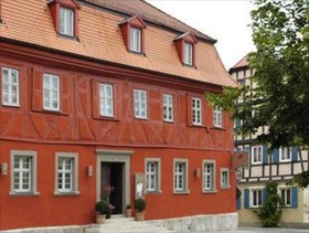 Rotes Ross Marktbergel