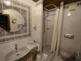 Land-gut-Hotel zum Löwen garni
