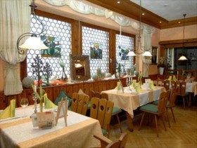 Land-gut-Hotel zum Löwen garni