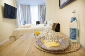 Das Kleine Hotel