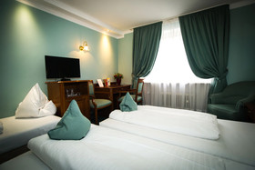 Hotel Altmünchen by Blattl