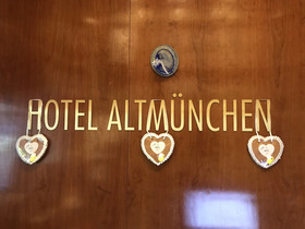 Hotel Altmünchen by Blattl