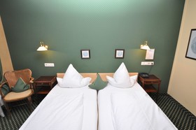 Hotel Altmünchen by Blattl