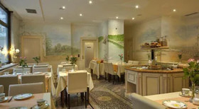 Hotel Condor