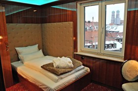 Hotel du Train & Der Tannenbaum