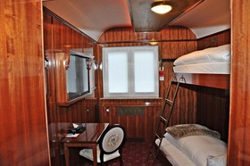 Hotel du Train & Der Tannenbaum