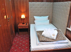 Hotel du Train & Der Tannenbaum