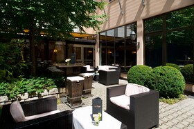 King's Hotel Center