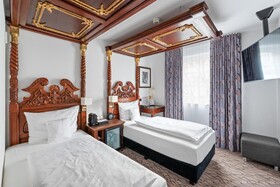 King's Hotel Center