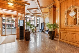 King's Hotel Center