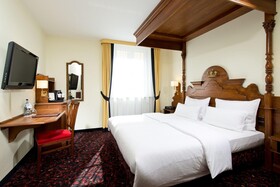 KING's HOTEL First Class