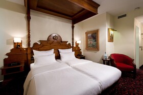 KING's HOTEL First Class
