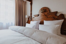 KING's HOTEL First Class