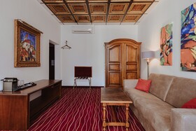 KING's HOTEL First Class