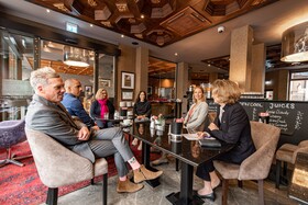KING's HOTEL First Class