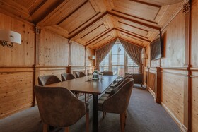 KING's HOTEL First Class