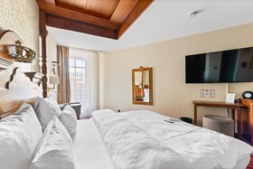 KING's HOTEL First Class