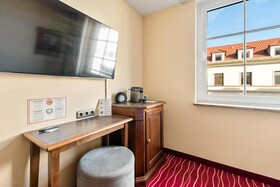 KING's HOTEL First Class